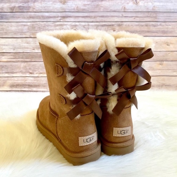 UGG Shoes - UGG Chestnut Bailey Bow II Boots